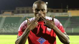 Wydad AC dispatched Olympique Khourigba in the Moroccan top flight to go top of the table while Raja CA were downed by Moghreb T&egrave;touan. Enjoy the highlights in our recap below    #DimaWydad #Morocco #DimaRaja #DimaMaghrib #Africa #AfricanFootb