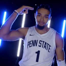 S33TH from the corner  @llseth23   #WeAre | #MarchMadness