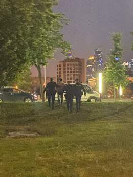 \u26a1 В Москве задержан политик Илья Яшин. Полиция увезла его в неизвестном направлении. Причину задержания не назвали.