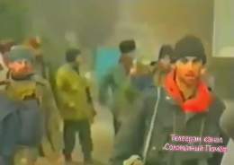 1. 11 декабря 1994 года началась первая российско-чеченская война, которая длилась до 31 августа 1996 года и закончилась фактическим поражением российской армии с потерей более 15 тысяч военнослужащих.