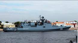 Сообщается, что в Черном море подбит сторожевой фрегат вмс рф "Адмирал Макаров"  Около 4 часов утра на место, где был пожар на российском военном корабле, выдвинулось спасательное судно Экипаж корабля 180 человек, может нести на борту вертолет, крыла