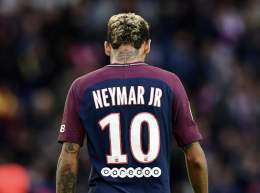 | After the gathering of several supporters in front of his home, Neymar told his relatives that it was the last straw &amp; he no longer had the heart to wear the PSG jersey. The Brazilian is now ready to study all serious offers for a departure thi