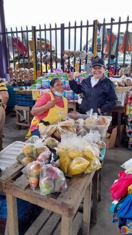 #1RazónPara amar este proceso arduo revolucionario es ver la mirada entusiasmada de una madre soltera al ser ayudada por un revolucionario #DeZurdaTeam
