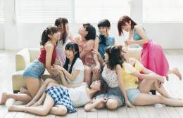 Btw I love this pic, so cute Aqours in their relax moment