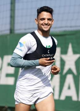Back on track! Ayoub ElMaamouri rejoins the squad for training. #DimaRaja