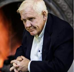 Meet there billionaire tycoon who has been showering Supreme Court Justice Clarence Thomas with millions of dollars in gifts and vacations for years, in one of The most open and obvious corrupt schemes in modern American history.  Here&rsquo;s how it