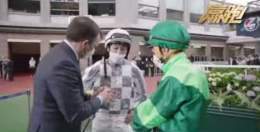 #香港ヴァーズ  キャーー！！ 世界のオブライエンと世界の武豊が 作戦会議してるわー！