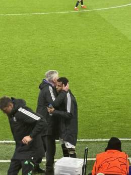 Rodrygo: "Ancelotti congratulated me. He gave me a kiss. He always does it when I score".  @JosePadi_