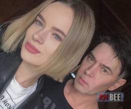 Дочь солиста группы "На-На" Владимира Политова находится в коме ***  Сегодня днём медики забрали 22-летнюю Алёну из квартиры на Пятницкой улице. Врачи оценивают ее состояние как тяжёлое. Девушку подключили ...