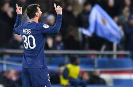 Lionel Messi scores for PSG in 2-0 win vs. Angers.