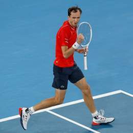 Даниил Медведев (8-й в мире) вышел в третий круг Australian open, обыграв хозяина кортов Джона Миллмана (140) - 7:5, 6:2, 6:2.  В следующий круг также пробились россияне Карен Хачанов, Анастасия Потапова, Варвара Грачева.