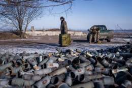 Министр обороны Украины Резников заявил, что Киеву нужно в четыре раза больше снарядов, чем предлагает Европа.  Министр обороны Украины рассказал, что проект предложения Евросоюза о выделении 1 млрд евро на закупку артиллерийских боеприпасов для Укра