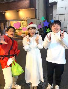 え、、、 オジンオズボーンさん  大学生の頃から大好きだった お笑い青春のど真ん中だった オジンオズボーンさんが解散だなんて、、、  クリスマスにやっと会えたのにー ほんとにほんとに寂しすぎます。。  でもオジンオズボーンさんはこれからもずっと私のお笑いヒーローです