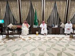ولي العهد الأمير محمد بن سلمان يقدم العزاء في وفاة والدة الأمير متعب بن عبدالله.  -