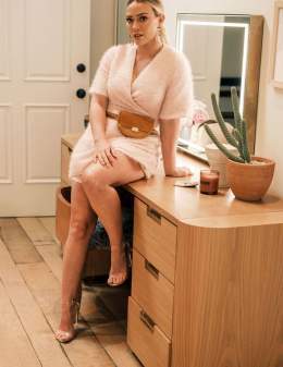Hilary Duff Nude Leaked Pics and PORN video CONFIRMED -