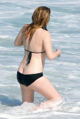 Natasha Lyonne Nude Photos, Scenes and Porn - Scandal Planet