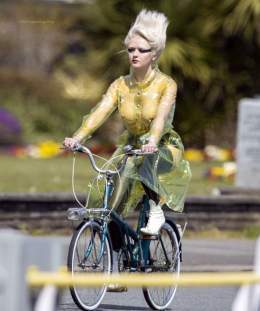 Maisie Williams Nude and Hot Pics &amp; Porn Video [2022] - Scandal Planet