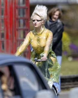 Maisie Williams Nude and Hot Pics &amp; Porn Video [2022] - Scandal Planet