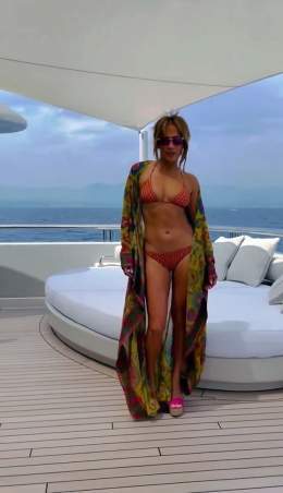 Jennifer Lopez Nude Pics and LEAKED Sex Tape [2023] - ScandalPlanet