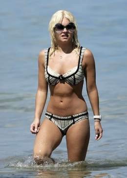 Elisha Cuthbert Nude &amp; Sexy Pics &amp; Porn Video And Sex Scenes -