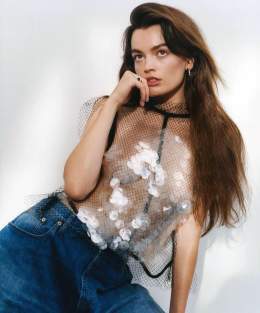 Emma Mackey Nude Pics, Scenes and Porn - Scandal Planet