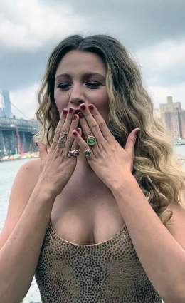 Blake Lively Nude Photos and Porn Collection [2024] - Scandal Planet