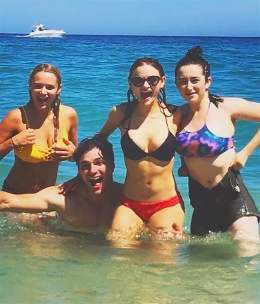 Joey King Nude Pics &amp; Topless Sex Scenes Compilation - Scandal Planet