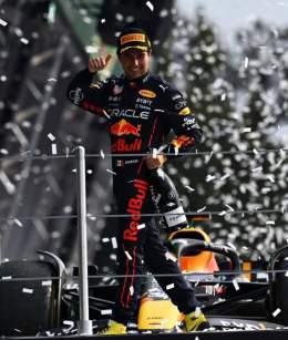 Gracias por toda su entrega, son la mejor afici&oacute;n del mundo.  Me dieron su 1000 % en cada vuelta y les di lo mismo en la pista.  Me con todo su cari&ntilde;o y sigamos viviendo momentos inolvidables en nuestro pa&iacute;s.   &iexcl;Gracias!, n