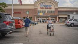 Grocery chains like @Kroger and @Albertsons are price gouging families with inflated food prices, and further corporate consolidation would result in higher prices, employee layoffs, and weaker supply chains.   The @FTC should oppose this deal.