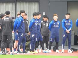 練習前の集合写真  #daihyo #samuraiblue #サッカー日本代表 #代表合宿 #三笘薫 #鎌田大地 #堂安律