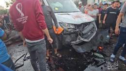 \ud83d\uddbc صورة من المجزرة الصهيونية أمام بوابة مجمع الشفاء الطبي بغزة وارتقاء عدد من الشه...
