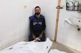 <p> </p> ???? مظاهرة أمام القنصلية الأمريكية بجوهانسبرغ في جنوب أفريقيا رفضاً للدعم الأمريكي لكيان ا