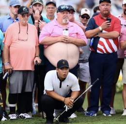 How am I supposed to CHIP with that belly hanging out, Doug!?  #PresidentsCup