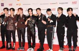 .@Stray_Kids extends their record as the holder of the most Daesangs (Grand Prize) by a 4th generation Male Act!   MAXIDENT AOTY 2022AAA #StrayKids_AOTY2022AAA #스키즈_AAA_올해의앨범수상_축하해 #スキズ今年のアルバム賞おめでとう