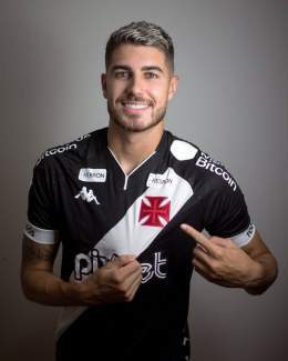 Pedro Raul (26 anos) pelo Goi&aacute;s em 2022:   50 jogos  26 gols  2 assist&ecirc;ncias  137 mins p/ participar de gol  113 chutes (61 no gol)  62% convers&atilde;o de chances (!)  37 passes decisivos  Nota Sofascore 7.09  Novo refor&ccedil;o do @V