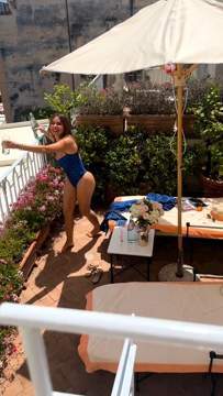 @cb0728 nos vamos a morir del calor pero contentas!!!\u2600\ufe0f\u2600\ufe0f92 degrees in Ravello!!