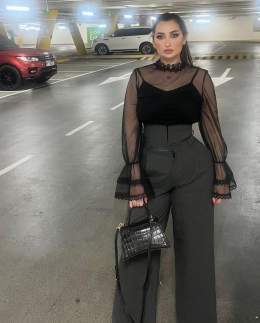 القميص الاسود من شي ان @shein_ar استخدمو كود الخصم ARSOFIA رقم المنتج 12700749 #sheinforall #sheincurve #sheinpartner #sheinoutfits #sheinramadansale