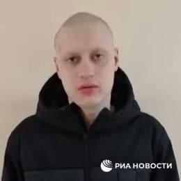 Просидев сутки в Центре временного содержания мигрантов, где блогера побрили, Некоглай подумал над своим поведением извинился за пародийный ролик.  &laquo;Если бы я был на месте того солдата в окопе, то я не выжил бы. Я чувствую себя как животное. Пр