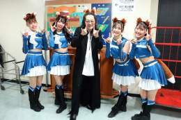 NHK「うたコン」 ありがとうございました!!  \u266a本日の歌唱曲\u266a 「浪漫飛行」 「心が曇ったら」  写真はファイターズガールの皆さんと!!  #石井竜也 #うたコン #きつねダンス  #ファイターズガール #Ylvis #ハマりそう