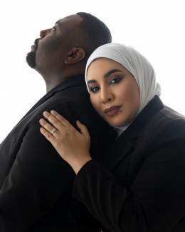 وراء كل رجل عظيم إمرأة عظيمه\ud83d\ude0c\ud83d\ude02\ud83d\ude02\ud83d\ude02\ud83e\udd0d\ud83e\udd0dمكياجي حبيبة الروح اختي وقلبيي @farida.makeup هذي يلي اروح لها وافضفض وهي تمكيجني\ud83d\ude02\ud83d\ude02\ud83d\ude02احسها جلسة دكتور نفسي وميك اب ارت