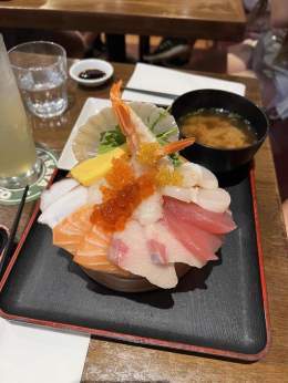 Eating away the pain. 100% win rate.  Sushi is life.  #foodporn #sushi #toronto