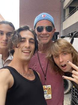 Legend  @RHCPchad  #VMAs