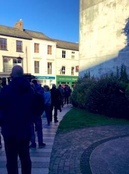 Good morning from sunny barrow and the queue at @TNTRecordsbarro we’re all eaglerly waiting for #RSD2020 #RecordStoreDay