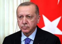 AIが投票50％を集計した結果、トルコ大統領選挙の第1ラウンドではエルドアンが50.6％の得票率で当選すると結論付けていた。 一方、メディアの世論調査では、人民共和国党のケマルの地滑り的勝利を予測していたが、これは偏った世論調査だった。 ttps://www.pravda.ru/world/1834332-erdogan/