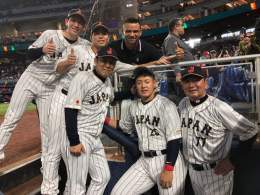 #WorldBaseballClassic&nbsp;&nbsp;#準決勝 日本メキシコ（#ローンデポ・パーク） 【試合終了】6x-5  #岡本和真 選手 #大城卓三 選手 #戸郷翔征 投手 #吉村禎章 コーチ #村田善則 コーチ #パーラ  #侍ジャパン #おめでとう #WBC
