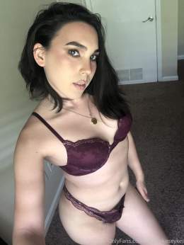 [OnlyFans] Kasey Kei