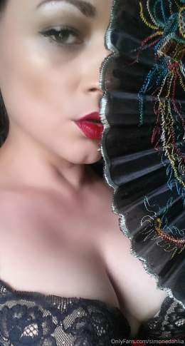 [OnlyFans] simonedahlia