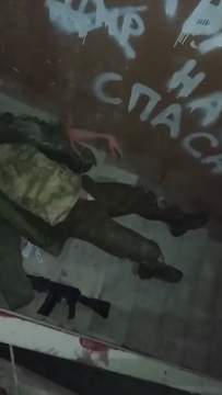 #Донецк. В подъезде на улице #Челюскинцев...