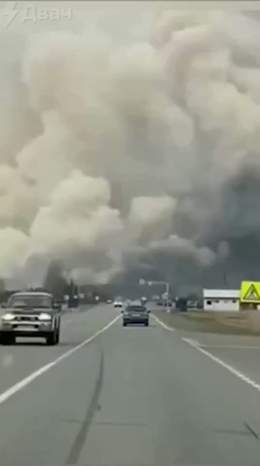 As reported before, forests in #Siberia continue to burn in #Russia at a huge scale, reportedly because a lot of the equipment and resources normally used for these are tied up with the invasion of #Ukraine.  1/2  #Ukraine️ #Россия #Russian #Siberia 