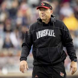 Scott Satterfield will be the next head coach at Cincinnati.   Wild.